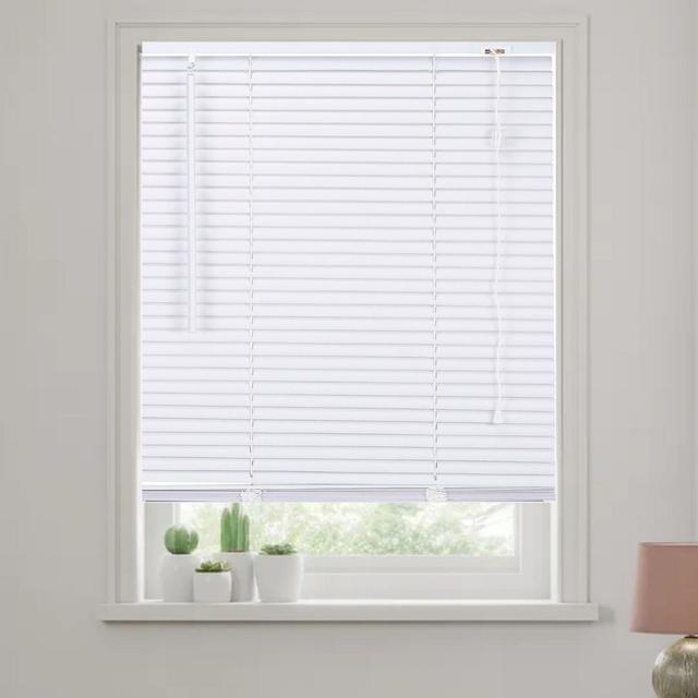 PVC Plain Indoor Venetian Blind Symple Stuff Size: 213 cm L x 105 cm W, Finish: White on Productcaster.