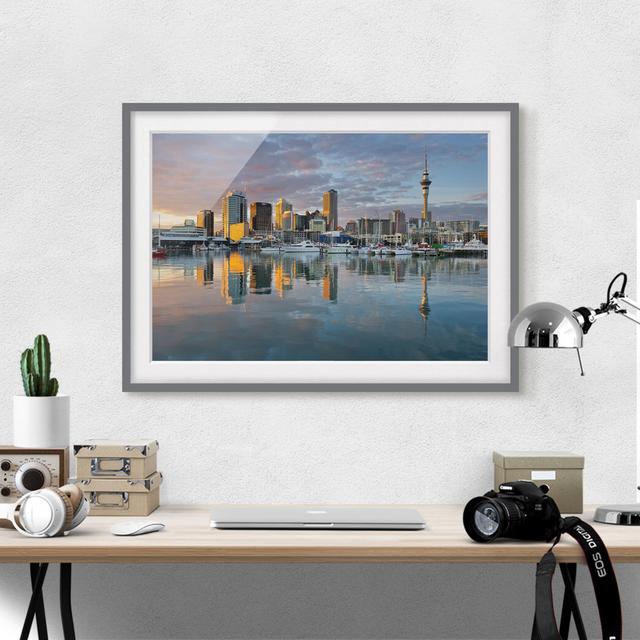 Gerahmter Fotodruck Auckland Skyline at Sunset East Urban Home Größe: 50 cm H x 70 cm B, Rahmenoptionen: Mattes Grau on Productcaster.