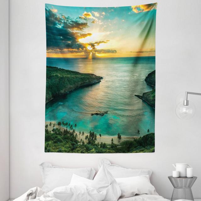 Tapisserie Sunrise over Hanauma Bay Oahu Hawaii Sunbeams Through Clouds Shoreline East Urban Home Größe: 200 cm H x 150 cm B on Productcaster.