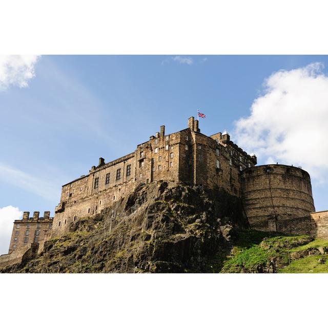 Marlinton Edinburgh Castle by Godrick - Print Latitude Run Size: 51cm H x 76cm W x 3.8cm D on Productcaster.