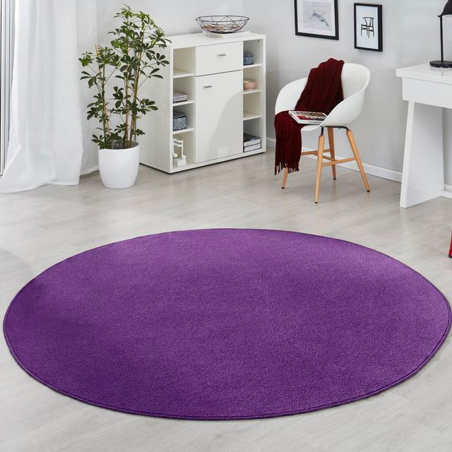 Fancy Teppich - Wohnzimmerteppich Kurzflor für Wohnzimmer, Schlafzimmer, Esszimmer - Lila Hanse Home Teppichgröße: Läufer 80 x 300 cm on Productcaster.