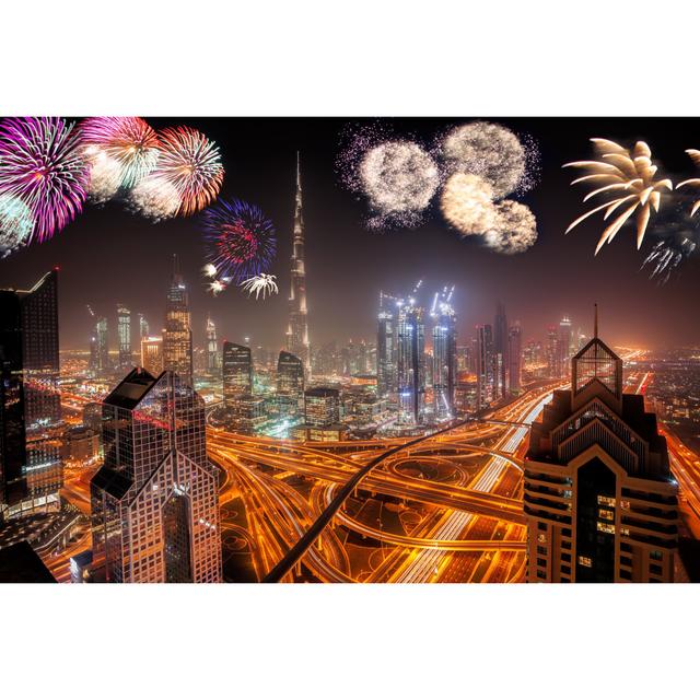 Feuerwerk in Dubai, VAE - Drucken 17 Stories Größe: 120 cm H x 80 cm B x 1,8 cm T on Productcaster.