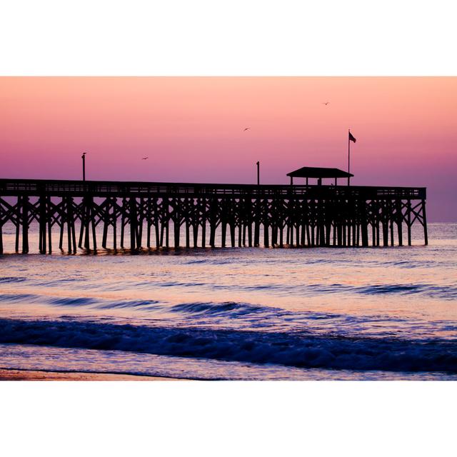 Pawleys Island Pier von Hiramtom - Druck 17 Stories Größe: 60 cm H x 90 cm B on Productcaster.