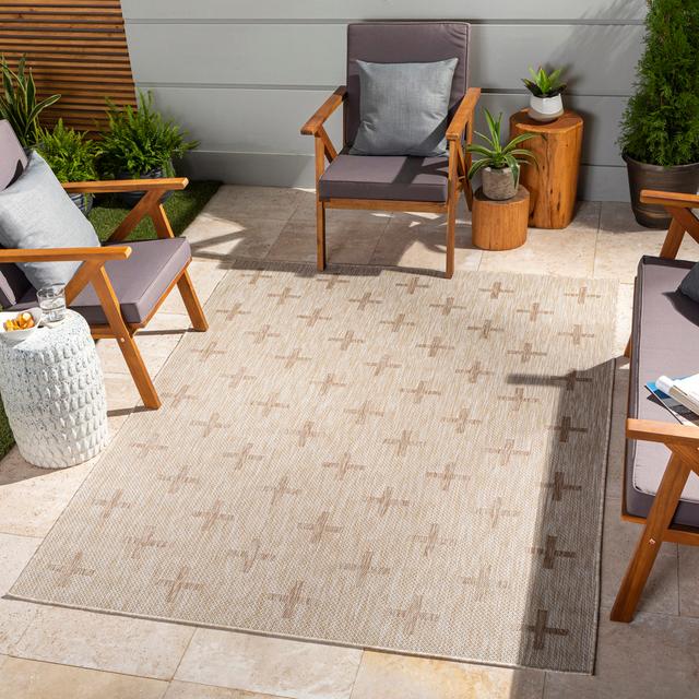 Outdoor-Teppich Daucourt in Beige/Cremefarben Gracie Oaks Teppichgröße: Rechteckig 160 x 213 cm on Productcaster.