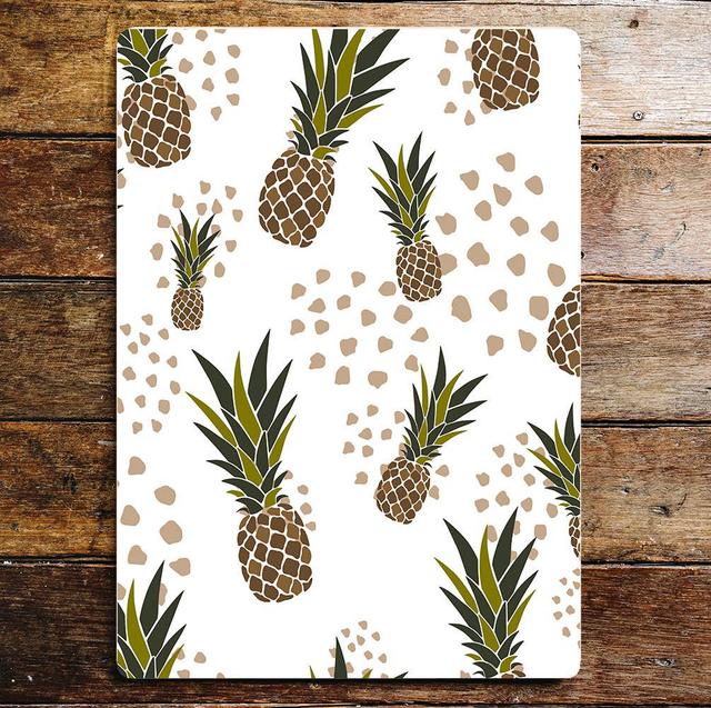 70'S Style Pineapple Kitchen Wall Décor East Urban Home Size: 40cm H x 28cm W on Productcaster.