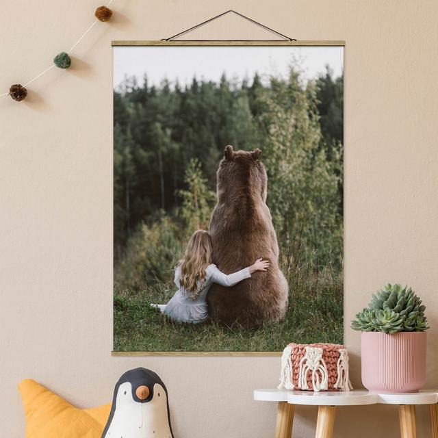 Fotodruck Girl with Brown Bear Union Rustic Maße: 133,5 cm H x 100 cm B x 0,3 cm T on Productcaster.