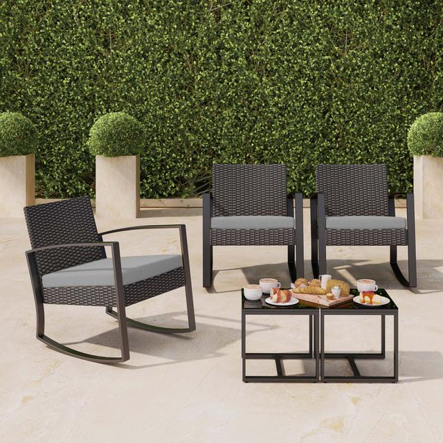 2-Sitzer Lounge-Set Adreyona aus Polyrattan mit Polster Marlow Home Co. Farbe des Kissens: Grau on Productcaster.