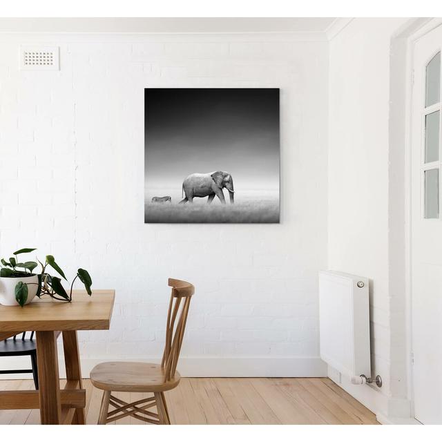 Leinwandbild Elefant und Zebra in der Afrikanischen Steppe East Urban Home Größe: 90 L x 90 B on Productcaster.