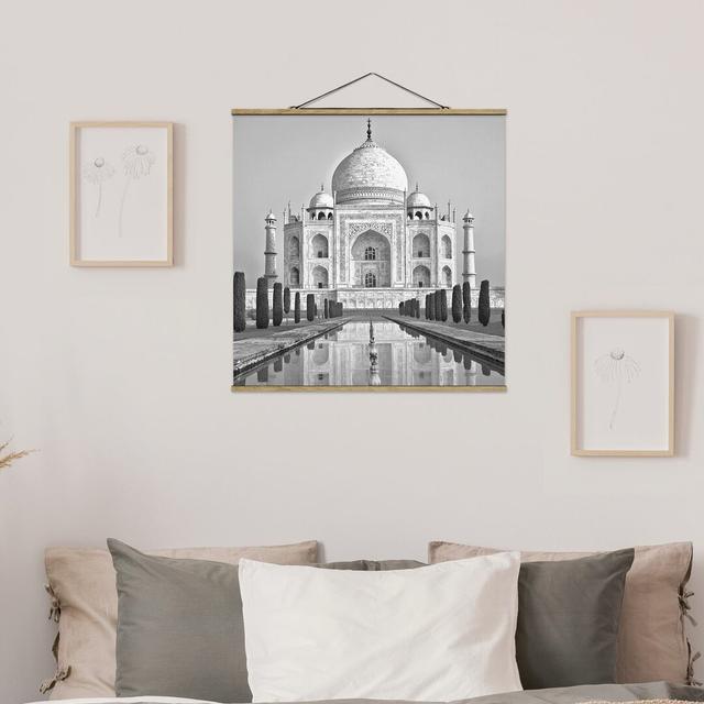 Poster Taj Mahal with Garden Rosalind Wheeler Maße: 100 cm H x 100 cm B x 0,3 cm T on Productcaster.