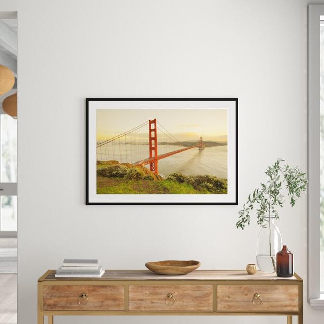 Gerahmtes Poster Prächtige Golden Gate Bridge East Urban Home Größe: 70 cm H x 100 cm B on Productcaster.