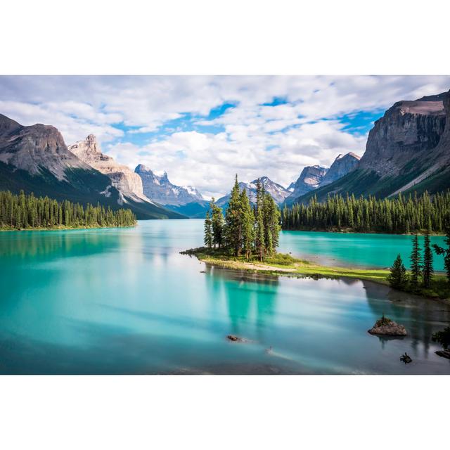 Spirit Island In Maligne Lake At Sunset, Jasper National Park, Alberta, Canada Union Rustic Size: 61cm H x 91cm W x 3.8cm D on Productcaster.