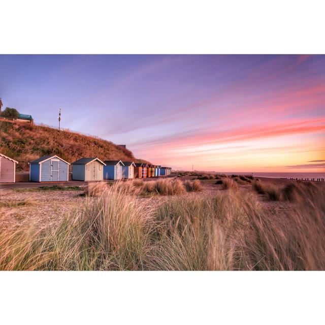 Beach Huts House of Hampton Size: 51cm H x 76cm W x 3.8cm D on Productcaster.