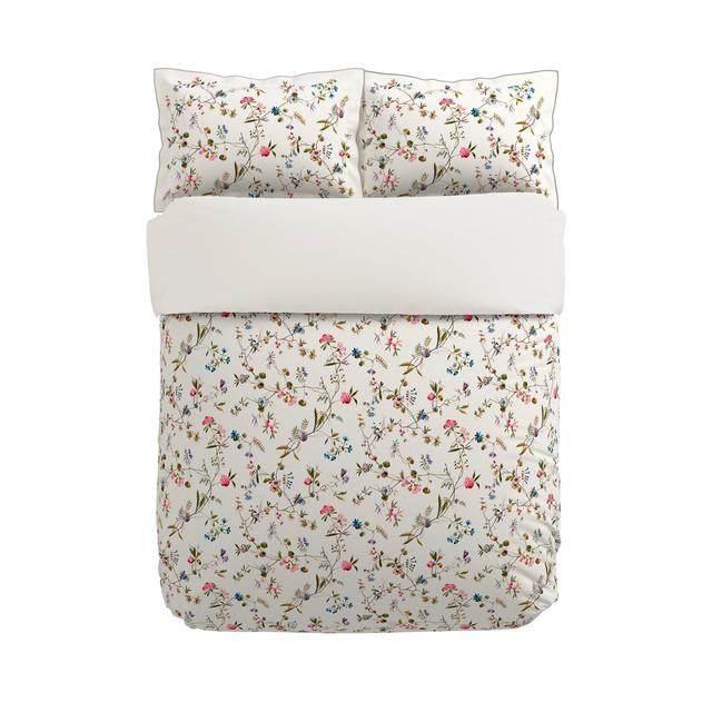 Kilburn Floral Cotton Floral Bedding with Pillowcases V&A Size: Double Dovet Cover + 2 Oxford Pillowcases on Productcaster.