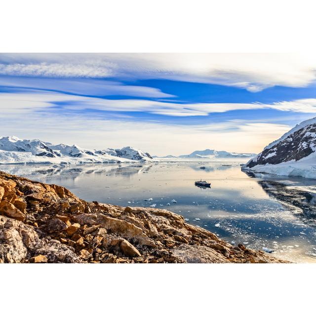 Antarctic Mountain Landscape - Wrapped Canvas Print Union Rustic Size: 51cm H x 76cm W x 3.8cm D on Productcaster.