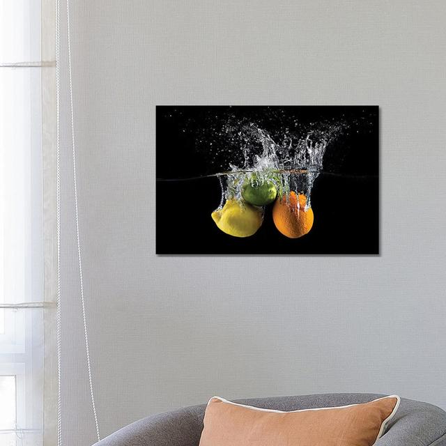 Citrus Splash by Mogyorosi Stefan - Wrapped Canvas Gallery-Wrapped Canvas Giclée Latitude Run Size: 45.72cm H x 66.04cm W x 1.9cm D on Productcaster.