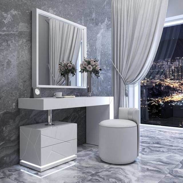 Aryella Dressing Table Set with Mirror Ivy Bronx on Productcaster.