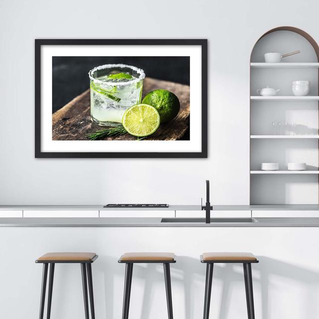 Gerahmter Fotodruck Refreshing Drink with Lime 17 Stories Größe: 40 cm x 60 cm on Productcaster.