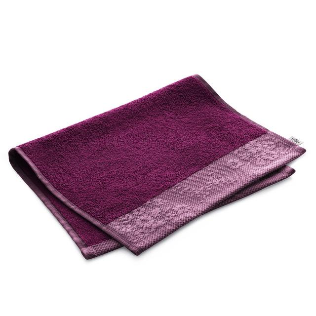 Darion Hand Towel Single Piece Marlow Home Co. Colour: Berry on Productcaster.