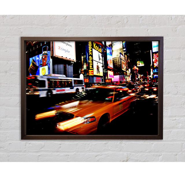 New Yorker Broadway Taxis - Einzelne Bilderrahmen Kunstdrucke auf Leinwand Bright Star Größe: 100 cm H x 141,4 cm B on Productcaster.