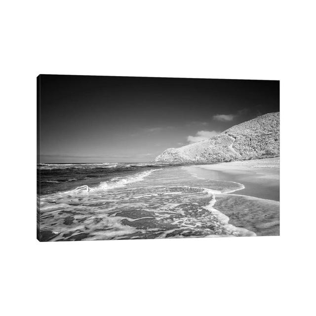 La ChaiÌ‚Ne Du Valenveil (Bw Version) by Glauco Meneghelli - Wrapped Canvas Photograph House of Hampton Size: 20.32cm H x 30.48cm W x 1.91cm D on Productcaster.