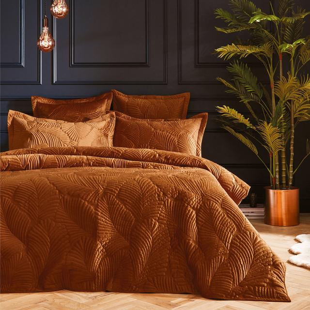 Lyndia Duvet Cover Set Paoletti Colour: Rust, Size: 260cm W x 220cm L on Productcaster.