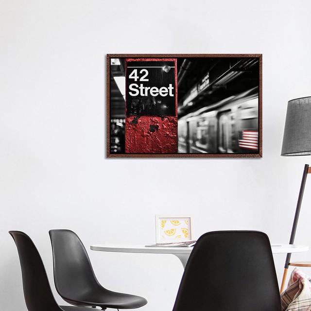 42Nd St. von Susan Bryant - Galerie-umwickelte Leinwand Giclée auf Leinwand Ebern Designs Format: Klassischer Holzrahmen, Größe: 66,04 cm H x 101,6 cm on Productcaster.