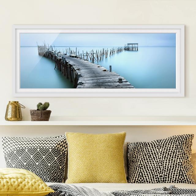 Bild mit Rahmen - Der Hafen von Carrasqueira - Panorama-Landschaft - B House of Hampton Rahmenauswahl: Weiß gerahmt, Größe: 30 H x 75 B x 2cm T on Productcaster.