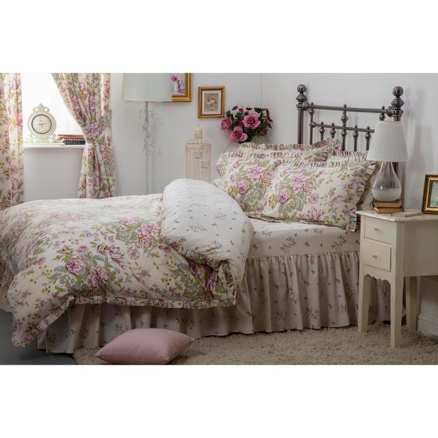 Rose Boutique Floral Duvet Cover Belledorm Size: Double Duvet Cover on Productcaster.