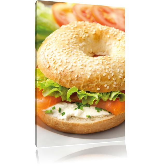 Leinwandbild Frischer Lachs Bagel East Urban Home Größe: 60 cm H x 40 cm B on Productcaster.