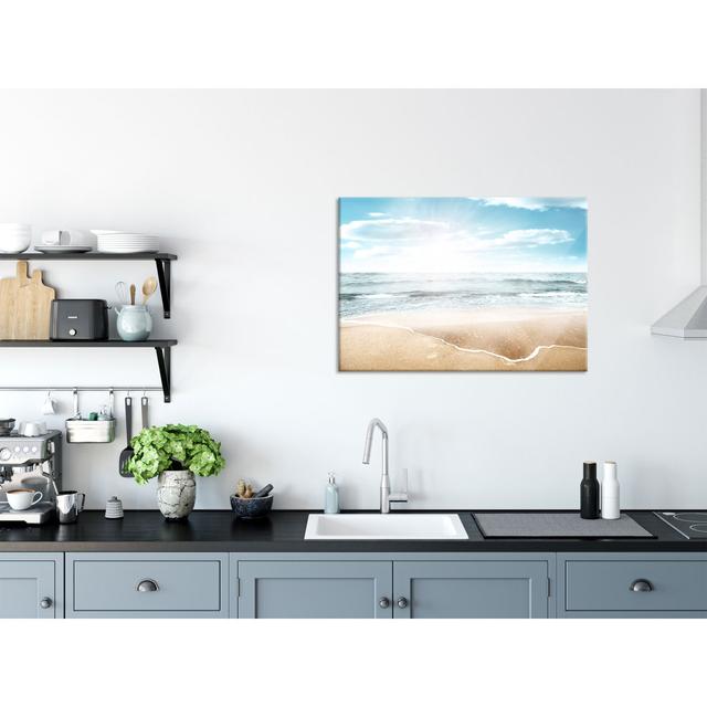 Glasbild | Wandbild Auf Echtglas | Wunderschöner Weißer Sandstrand | 2 Braun LF1401 Haus am Meer Größe: 40 cm H x 60 cm B x 0.4 cm T on Productcaster.