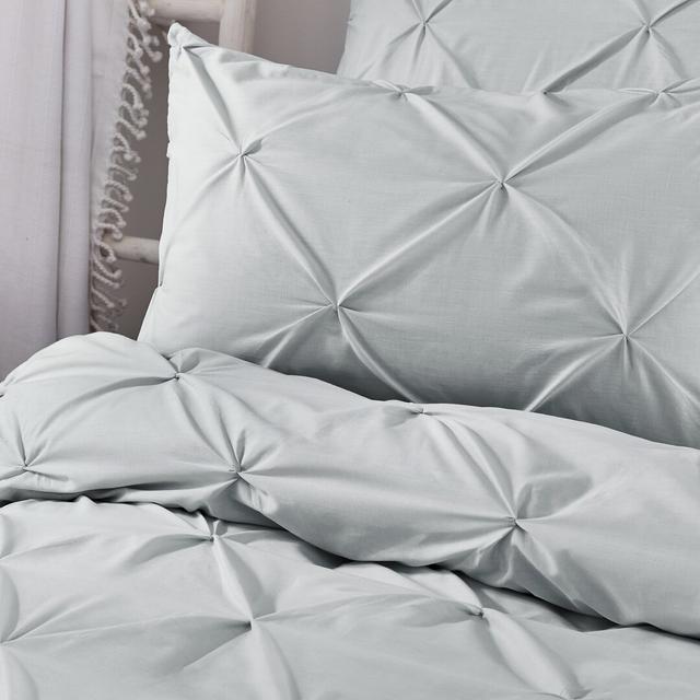 Roulf 144 TC Duvet Cover Set Wade Logan Size: Single Duvet Cover + 1 Standard Pillowcase, Colour: Silver on Productcaster.