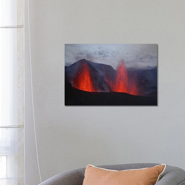 Fimmvörduháls Eruption, Lava Fountains, Eyjafjallajökull, Iceland I by Martin Rietze - Wrapped Canvas Print Alpen Home Size: 45.72cm H x 66.04cm W x 3 on Productcaster.