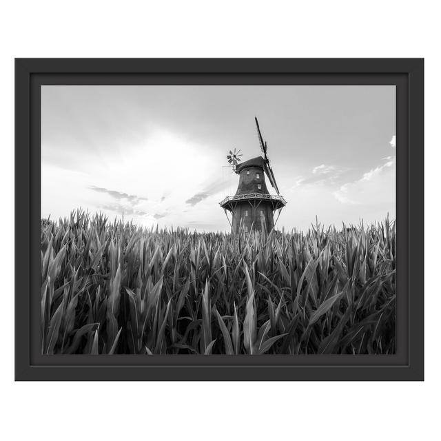 Gerahmtes Wandbild Windmühle auf dem Feld East Urban Home Größe: 30 cm H x 38 cm B on Productcaster.