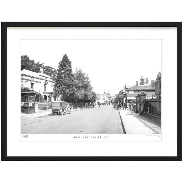 'Diss, Mere Street 1925' by Francis Frith - Picture Frame Photograph Print on Paper The Francis Frith Collection Size: 60cm H x 80cm W x 2.3cm D on Productcaster.