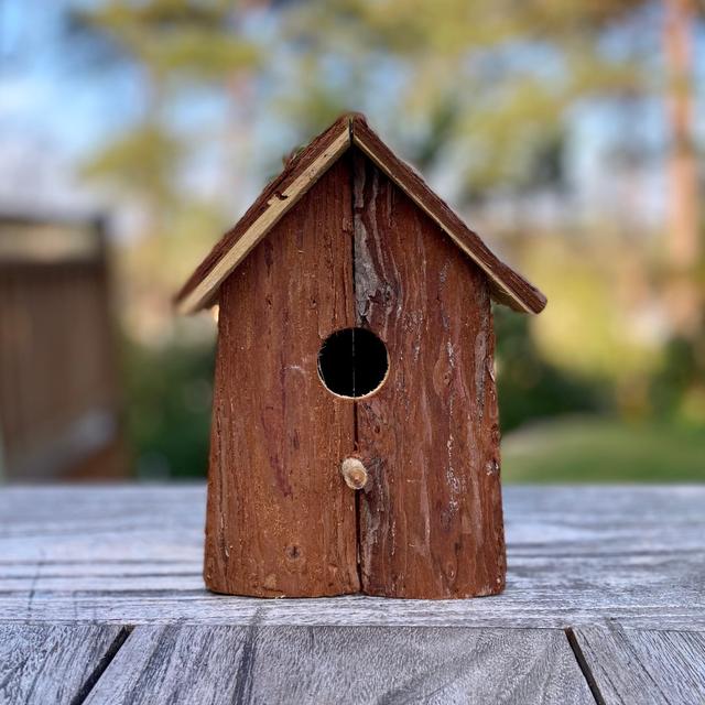 Rustic Barkwood Mounted Bird House Alpen Home on Productcaster.