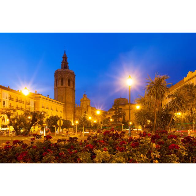 Plaza De La Reina by Jackf - Wrapped Canvas Photograph 17 Stories Size: 61cm H x 91cm W on Productcaster.