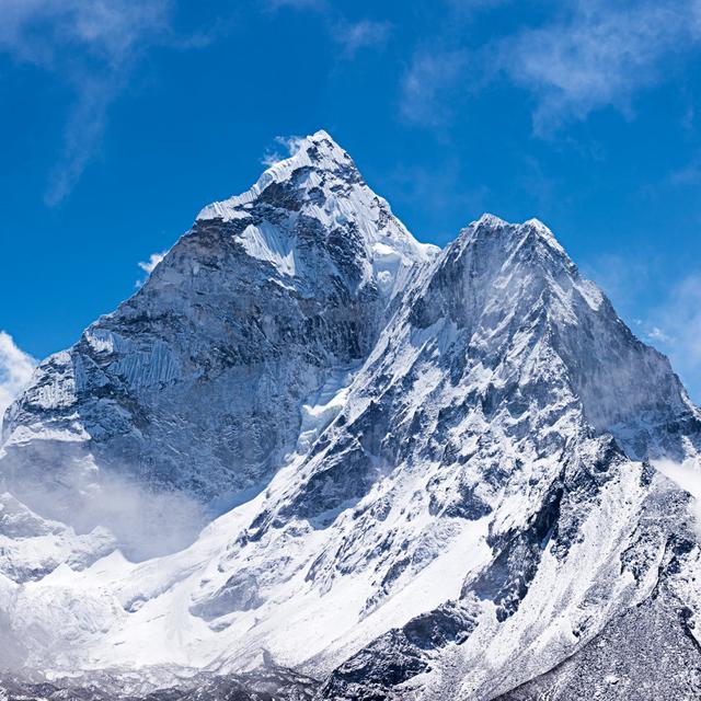 Berg Ama Dablam - Leinwandbild House of Hampton Größe: 20 cm H x 20 cm B on Productcaster.