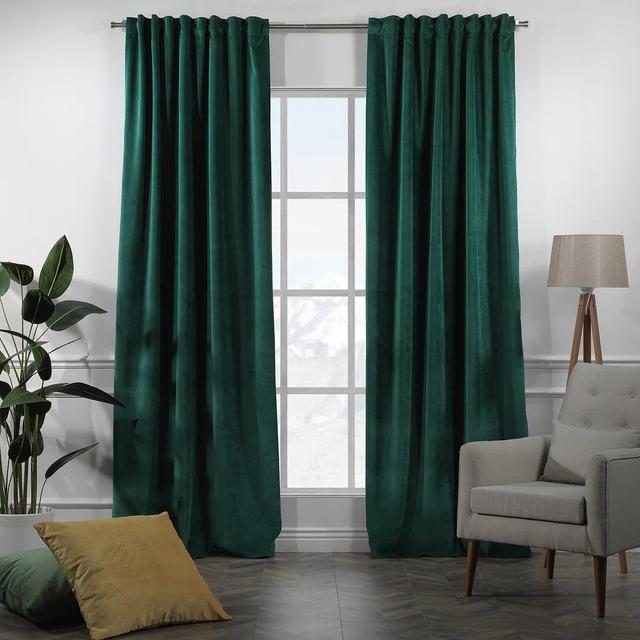 Extra langer und extra breiter Vorhang aus mattem Samt Lilijan Home & Curtain Vorhanggröße: 140 cm x 225 cm, Farbe: Deep Jungle Green on Productcaster.