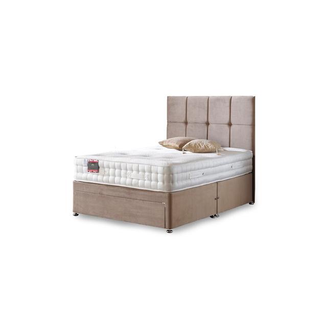 Arlette 2000 Edge Divan Bed Fairmont Park Colour: Silver Plush Velvet, Size: Small Double, Storage Type: 4 Drawers on Productcaster.