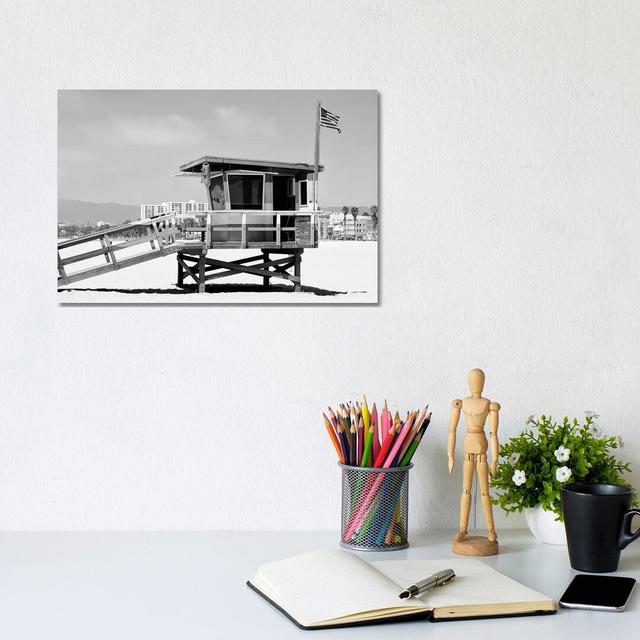 Black California Series - Lifeguard Tower Venice Beach House of Hampton Size: 20.32cm H x 30.48cm W on Productcaster.