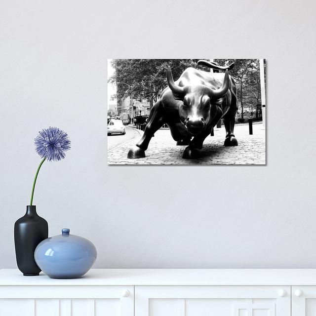 Wall Street Bull Black and White - Photograph Print on Canvas East Urban Home Size: 30.48cm H x 45.72cm W x 1.91cm D, Frame Option: No Frame on Productcaster.