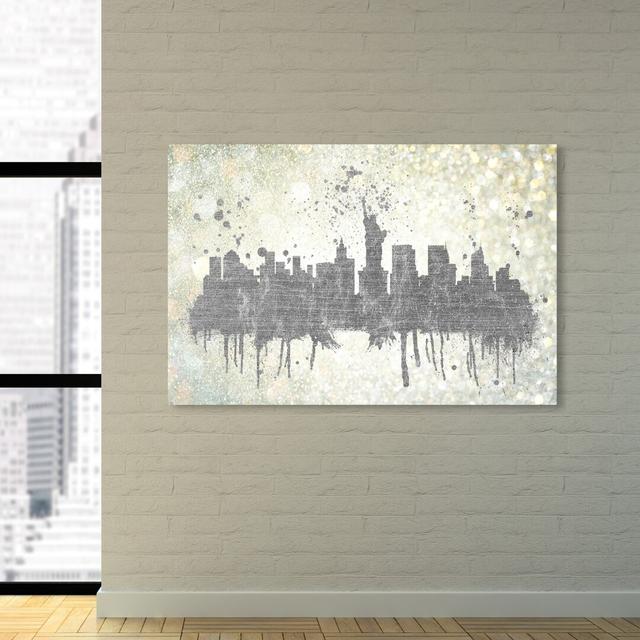 'Silver Rain on NYC' Graphic Art on Wrapped Canvas East Urban Home Size: 41 cm H x 61 cm W on Productcaster.