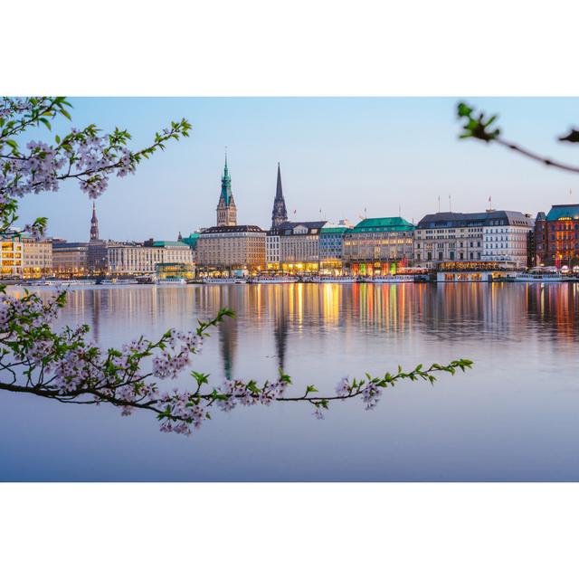 Alster Fluss - Leinwandfoto ModernMoments Größe: 20cm H x 30cm B x 1,8cm T on Productcaster.