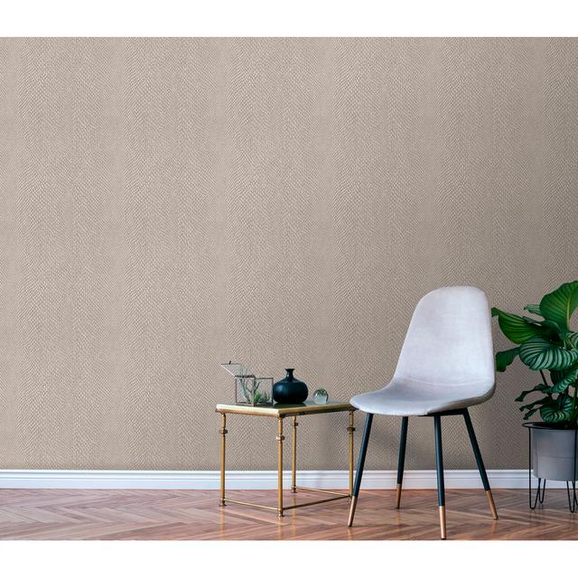 Strukturierte Tapete Malissa 10 m x 53 cm World Menagerie Farbe: Beige on Productcaster.