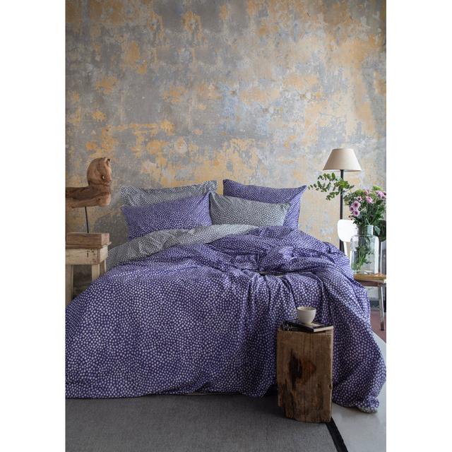 Alekza Percale 200 TC Reversible Duvet Cover Set Marlow Home Co. Size: Super King - 2 Standard Pillowcases, Colour: Purple, Pattern: Polka Dots on Productcaster.