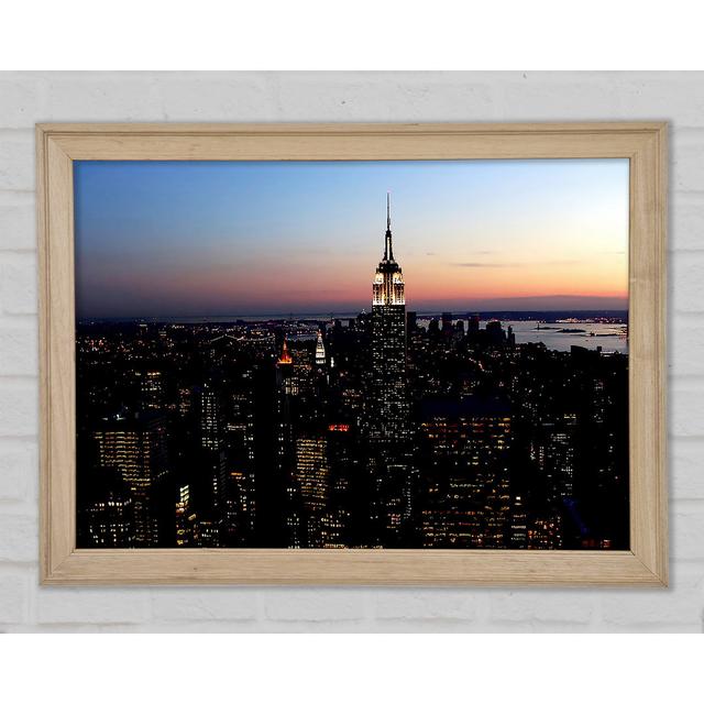 New York City Morning Glow - Print Brayden Studio Size: 29.7cm H x 42cm W x 1.5cm D on Productcaster.