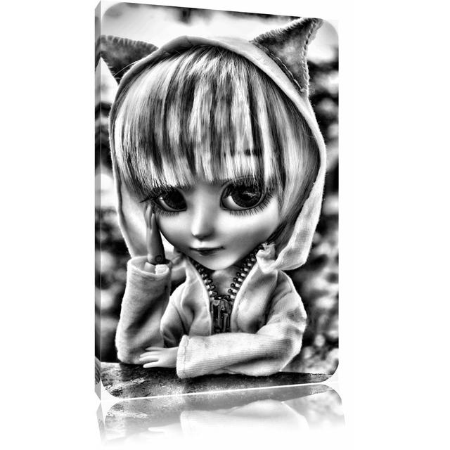 Leinwandbild Kleine Pullip-Puppe mit Kätzchen-Jacke in Monochrom East Urban Home Größe: 100 cm H x 70 cm B on Productcaster.