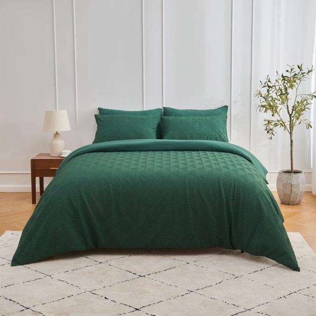 Osee Polyester Geometric Duvet Cover Set with Pillowcases 17 Stories Size: Double Duvet Cover set + 2 Standard Pillowcase on Productcaster.