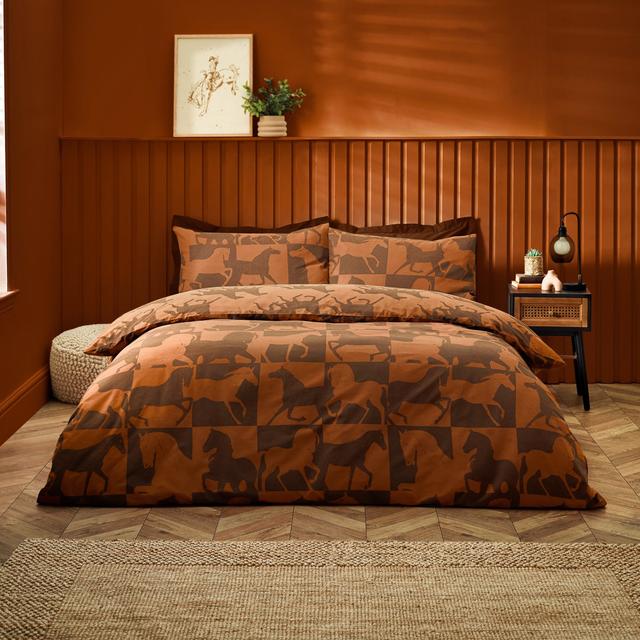 Herve Reversible Duvet Cover Set furn. Colour: Orange, Size: King Duvet Cover + 2 Standard Pillowcase on Productcaster.