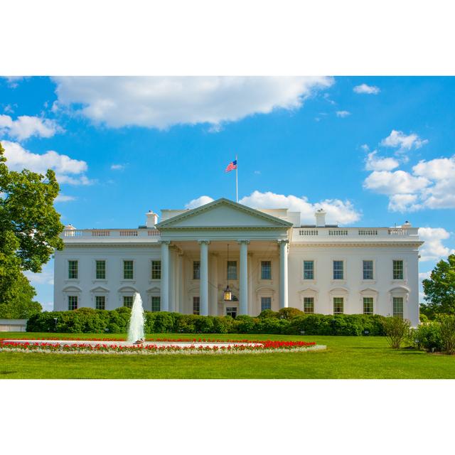 Margeret White House by DeepInsights - Wrapped Canvas Photograph 17 Stories Size: 20cm H x 30cm W x 3.8cm D on Productcaster.